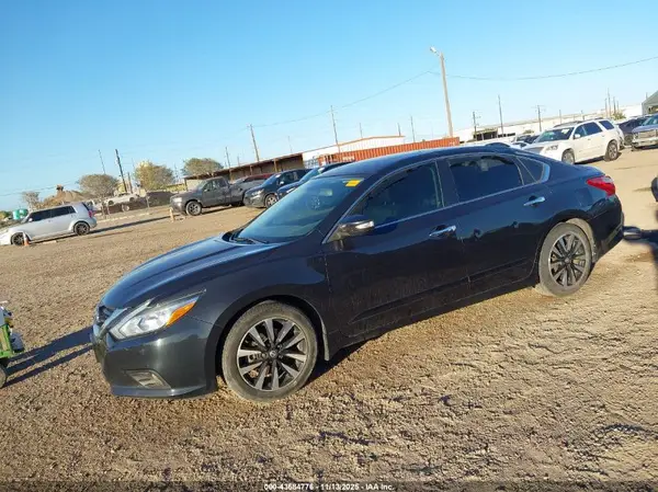 1N4AL3AP6JC138964 2018 NISSAN ALTIMA - Image 2