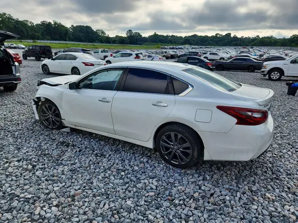 1N4AL3AP6JC140360 2018 NISSAN ALTIMA - Image 2