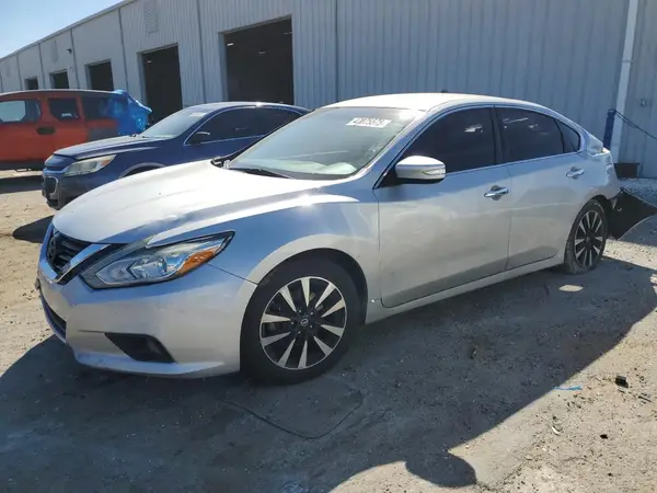 1N4AL3AP6JC140892 2018 NISSAN ALTIMA - Image 1