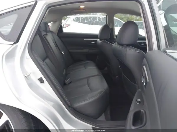 1N4AL3AP6JC143159 2018 NISSAN ALTIMA - Image 8