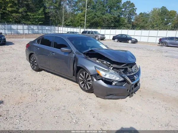 1N4AL3AP6JC143243 2018 NISSAN ALTIMA - Image 1
