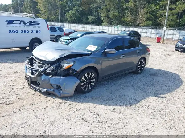 1N4AL3AP6JC143243 2018 NISSAN ALTIMA - Image 2
