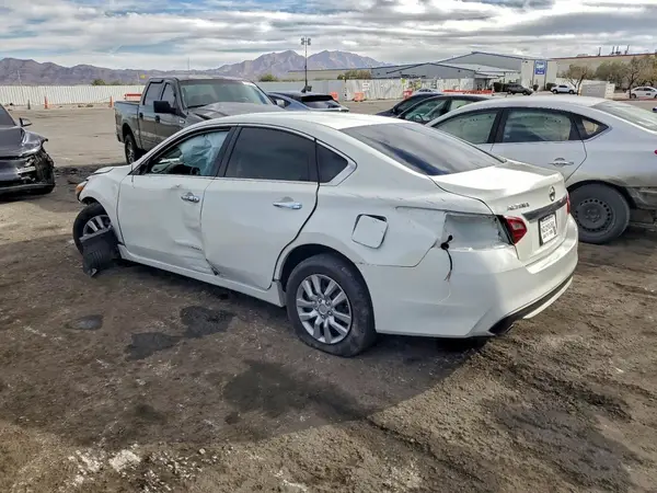 1N4AL3AP6JC147762 2018 NISSAN ALTIMA - Image 2