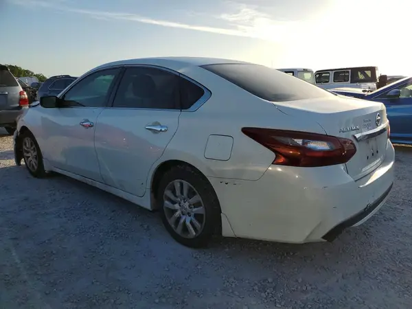 1N4AL3AP6JC149754 2018 NISSAN ALTIMA - Image 2