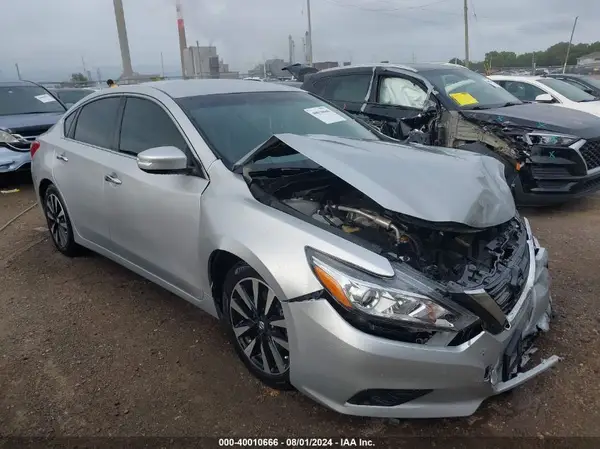 1N4AL3AP6JC151861 2018 NISSAN ALTIMA - Image 1