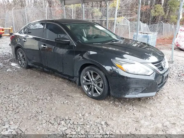 1N4AL3AP6JC154985 2018 NISSAN ALTIMA - Image 1