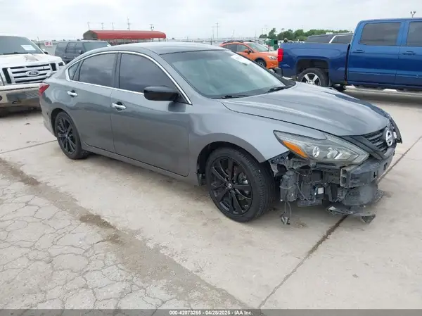1N4AL3AP6JC158146 2018 NISSAN ALTIMA - Image 1