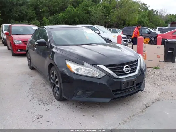 1N4AL3AP6JC158258 2018 NISSAN ALTIMA - Image 1