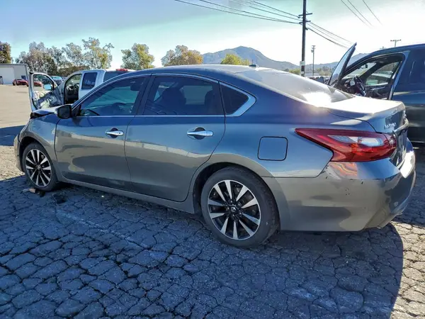 1N4AL3AP6JC158910 2018 NISSAN ALTIMA - Image 2