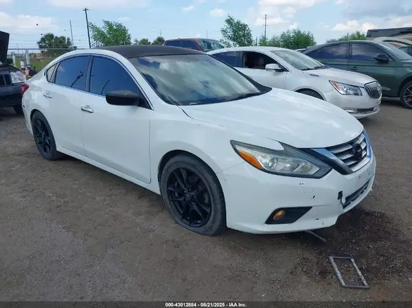 1N4AL3AP6JC161225 2018 NISSAN ALTIMA - Image 1