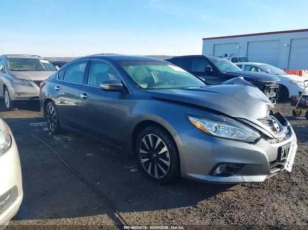 1N4AL3AP6JC166618 2018 NISSAN ALTIMA - Image 1