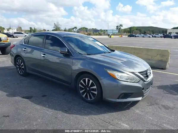 1N4AL3AP6JC167865 2018 NISSAN ALTIMA - Image 1