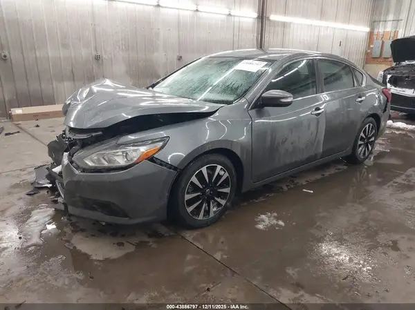 1N4AL3AP6JC168899 2018 NISSAN ALTIMA - Image 2
