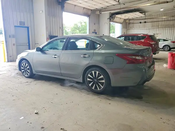 1N4AL3AP6JC169891 2018 NISSAN ALTIMA - Image 2