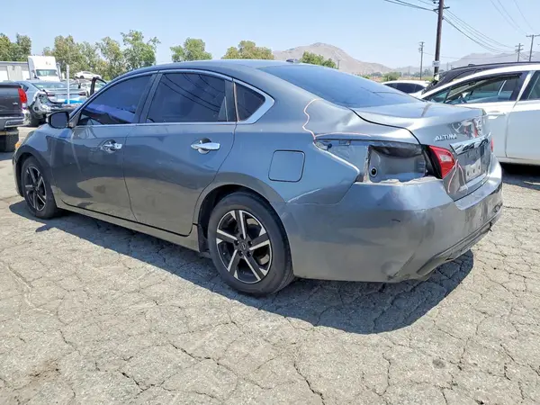 1N4AL3AP6JC170572 2018 NISSAN ALTIMA - Image 2