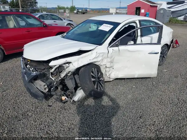 1N4AL3AP6JC173276 2018 NISSAN ALTIMA - Image 2