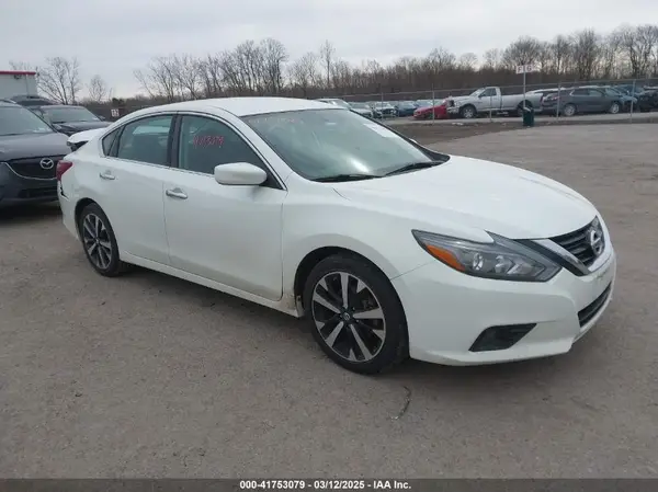 1N4AL3AP6JC173469 2018 NISSAN ALTIMA - Image 1