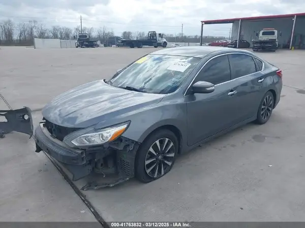 1N4AL3AP6JC175612 2018 NISSAN ALTIMA - Image 2