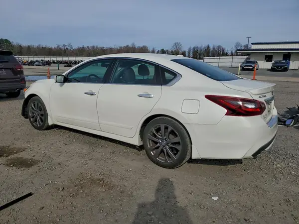 1N4AL3AP6JC177215 2018 NISSAN ALTIMA - Image 2