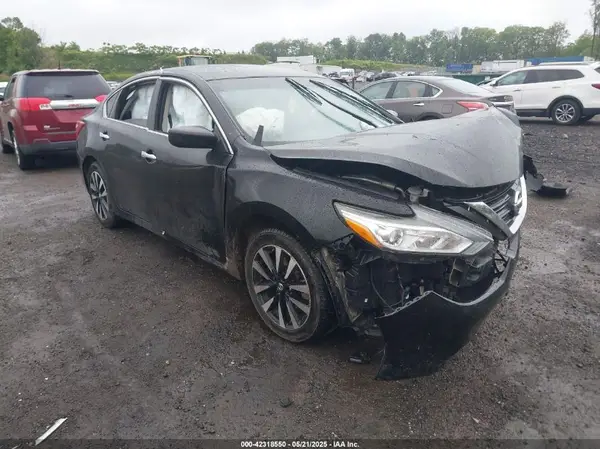 1N4AL3AP6JC178185 2018 NISSAN ALTIMA - Image 1