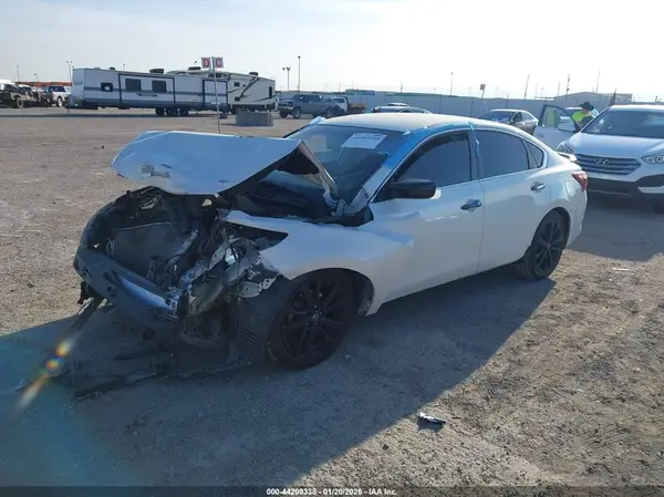 1N4AL3AP6JC179613 2018 NISSAN ALTIMA - Image 2