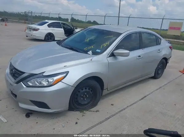 1N4AL3AP6JC185105 2018 NISSAN ALTIMA - Image 2