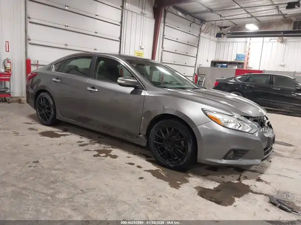 1N4AL3AP6JC190854 2018 NISSAN ALTIMA - Image 1
