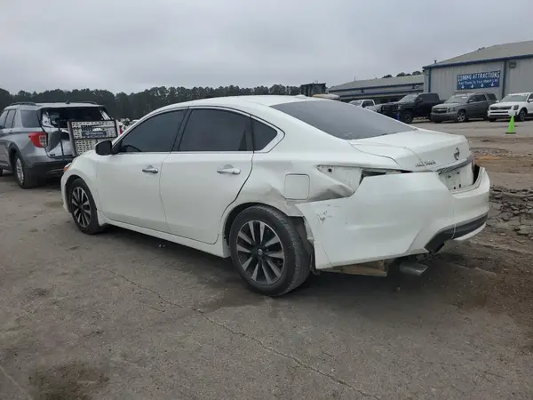 1N4AL3AP6JC194791 2018 NISSAN ALTIMA - Image 2