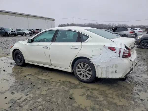 1N4AL3AP6JC196458 2018 NISSAN ALTIMA - Image 2