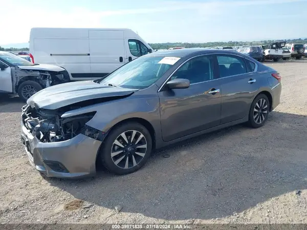 1N4AL3AP6JC197447 2018 NISSAN ALTIMA - Image 2