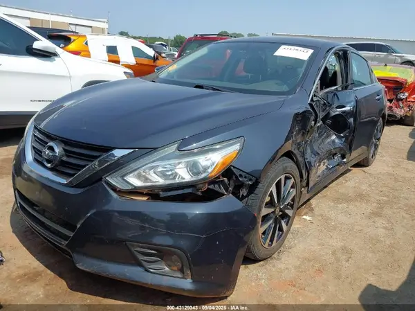 1N4AL3AP6JC199280 2018 NISSAN ALTIMA - Image 2