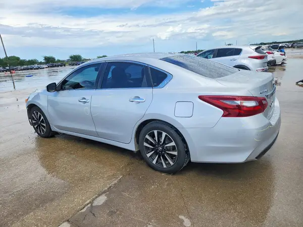 1N4AL3AP6JC201724 2018 NISSAN ALTIMA - Image 2