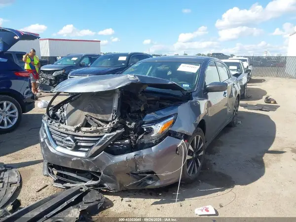 1N4AL3AP6JC204574 2018 NISSAN ALTIMA - Image 2