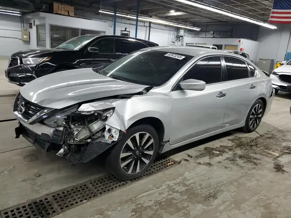 1N4AL3AP6JC204977 2018 NISSAN ALTIMA - Image 1