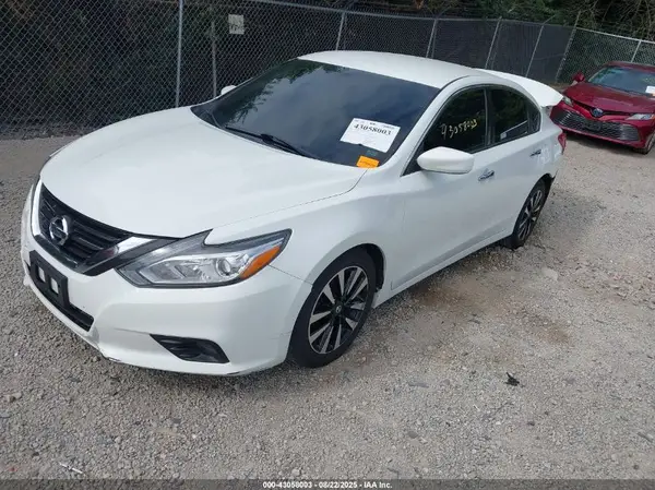 1N4AL3AP6JC205563 2018 NISSAN ALTIMA - Image 2