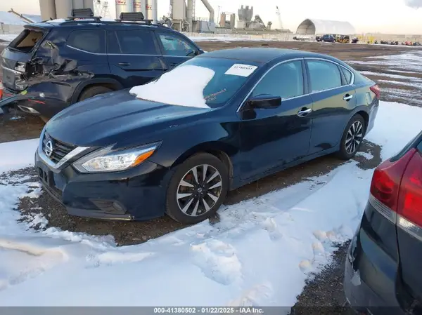 1N4AL3AP6JC205983 2018 NISSAN ALTIMA - Image 2