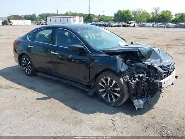 1N4AL3AP6JC207975 2018 NISSAN ALTIMA - Image 1