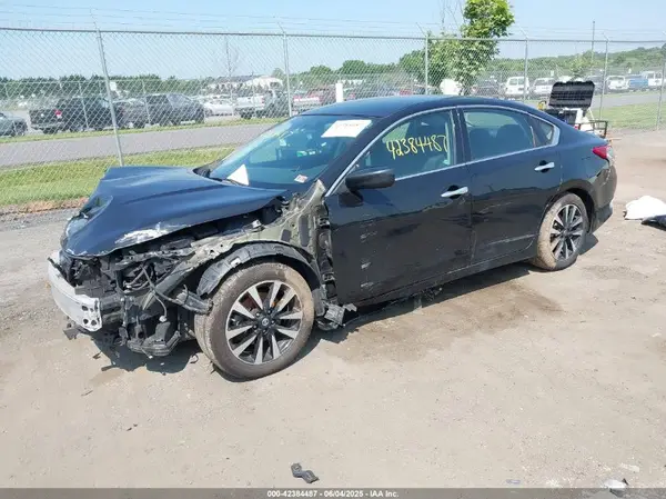 1N4AL3AP6JC207975 2018 NISSAN ALTIMA - Image 2