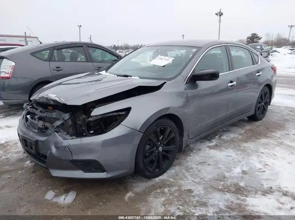 1N4AL3AP6JC209886 2018 NISSAN ALTIMA - Image 2