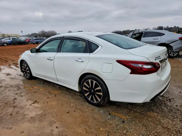 1N4AL3AP6JC211279 2018 NISSAN ALTIMA - Image 2