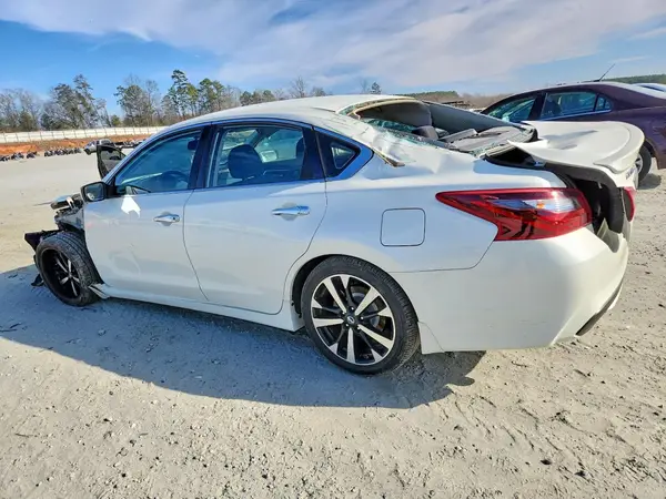 1N4AL3AP6JC217082 2018 NISSAN ALTIMA - Image 2
