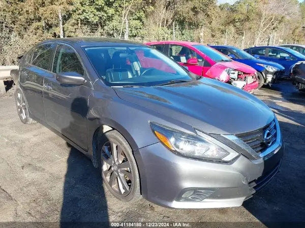 1N4AL3AP6JC220919 2018 NISSAN ALTIMA - Image 1