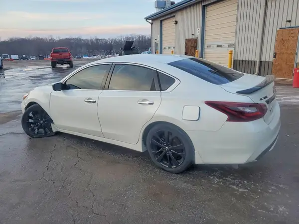 1N4AL3AP6JC222380 2018 NISSAN ALTIMA - Image 2