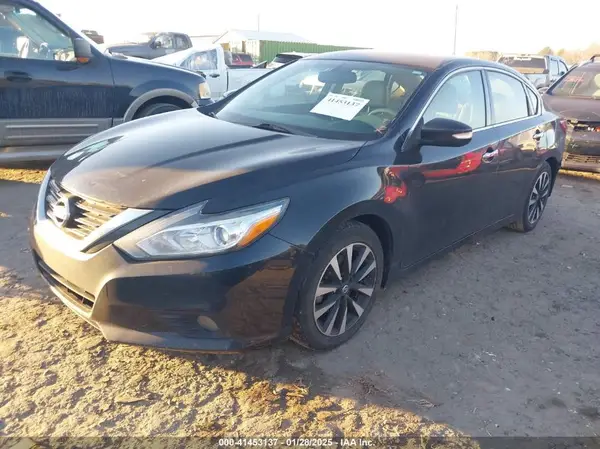 1N4AL3AP6JC230575 2018 NISSAN ALTIMA - Image 2