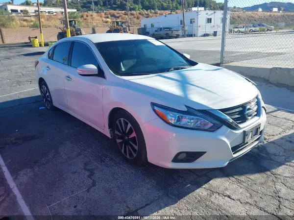 1N4AL3AP6JC231337 2018 NISSAN ALTIMA - Image 1