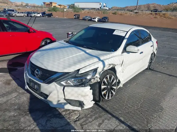 1N4AL3AP6JC231337 2018 NISSAN ALTIMA - Image 2