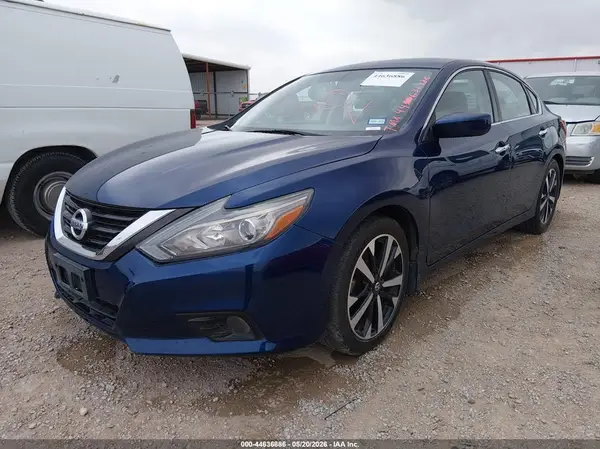 1N4AL3AP6JC233928 2018 NISSAN ALTIMA - Image 2