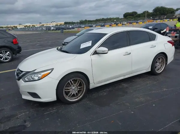 1N4AL3AP6JC237025 2018 NISSAN ALTIMA - Image 2