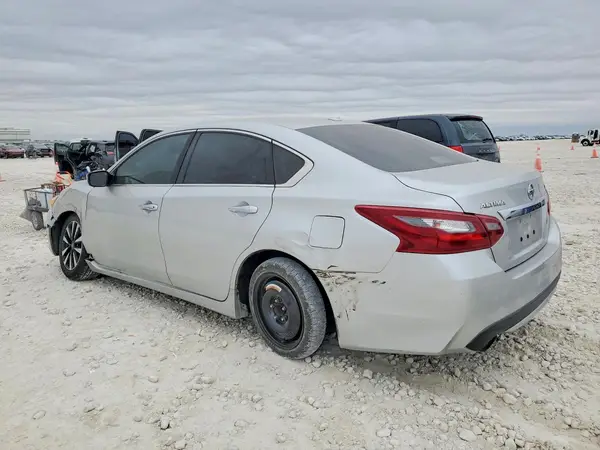 1N4AL3AP6JC237252 2018 NISSAN ALTIMA - Image 2