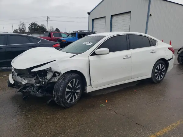 1N4AL3AP6JC237574 2018 NISSAN ALTIMA - Image 1